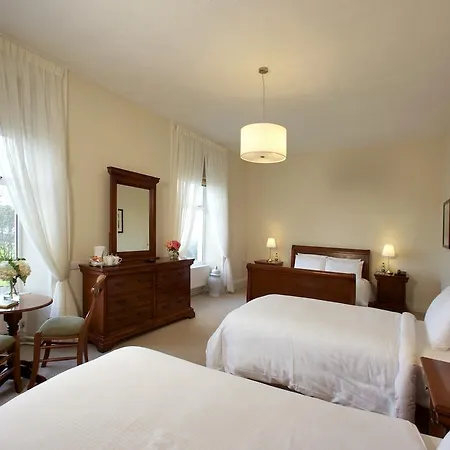 Walter Raleigh Hotel